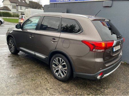2016 Mitsubishi Outlander 2.3 DSL  4WD 6 SPEED 7 SEATER  TINY  KMS  FULL  SERVICE HISTORY €15,950 thumbnail