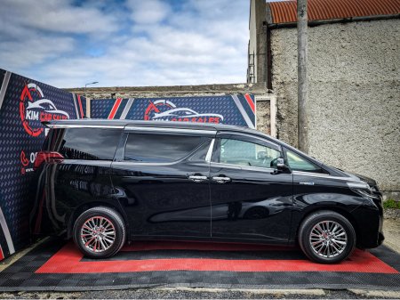 2020 Toyota Alphard 5DR AUTO 1 year warranty €66,950 thumbnail