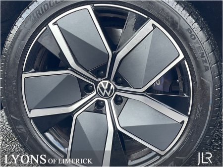 2024 Volkswagen Touareg 3.0 TSI PHEV 462HP R Line *SOLD* €78,950 thumbnail