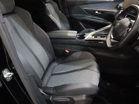 2023 Peugeot 3008 - thumbnail 24