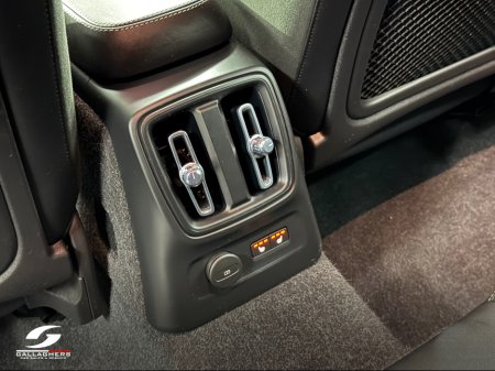 2020 Volvo XC40 - thumbnail 18