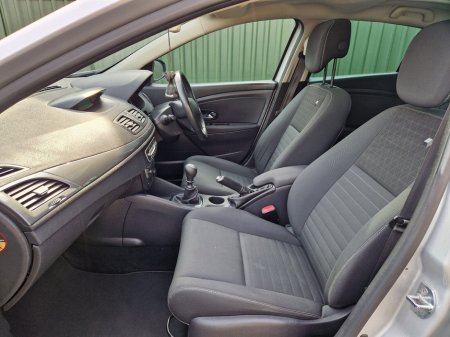 2016 Renault Megane - thumbnail 14