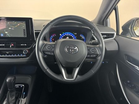 2023 Toyota Corolla HYBRID LUNA SPORT H/B €26,950 thumbnail