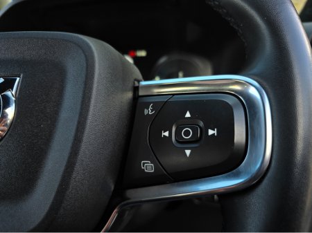 2023 Volvo XC40 - thumbnail 23