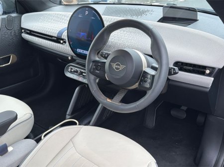 2024 MINI Hatch - view 4