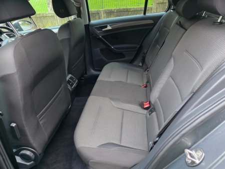 2018 Volkswagen Golf Comfortline 1.0tsi M6F 110HP 5 €15,950 thumbnail