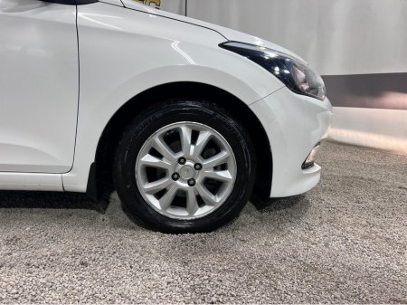 2018 Hyundai i20 i20 PETROL 1.4 AUTO DELUX MODEL €1 thumbnail