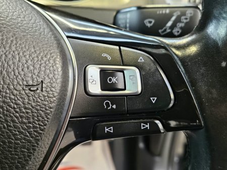 2013 Volkswagen Golf 1.6 TDI 105HP COMFORTLINE €7,950 thumbnail