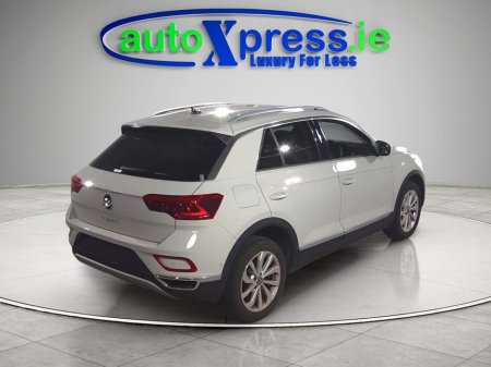 2023 Volkswagen T-Roc - thumbnail 11