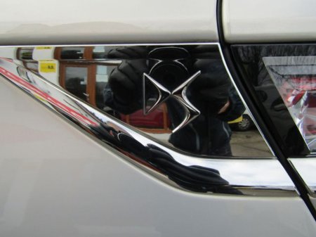 2021 DS Automobiles DS 7 Crossback E-TENSE PRESTIGE €28,950 thumbnail