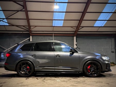 2021 Audi Q7 TFSI E QUATTRO *S-LINE BLACK EDITION* // HUGE SPEC // 12 MONTH WARRANTY // SAME DAY FINANCE // €59,950 thumbnail