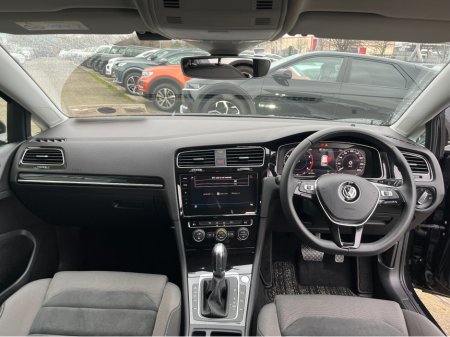2019 Volkswagen Golf HIGHLINE AUTOMATIC 1.4 PETROL //REVERSE CAMERA//ADAPTIVE CRUISE CONTROL//KEYLESS ENTRY//BLIND SPOT WARNING// €18,950 thumbnail
