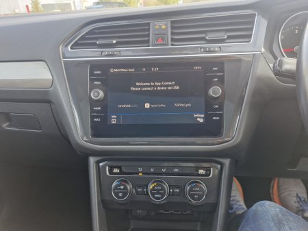 2019 Volkswagen Tiguan - thumbnail 8