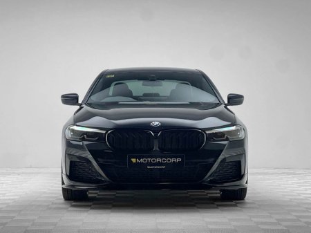 2023 BMW 5 Series - thumbnail 2