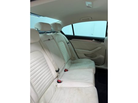 2019 Volkswagen Passat - thumbnail 7