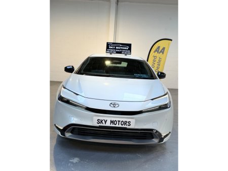 2023 Toyota Prius - thumbnail 2