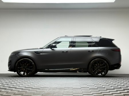 2026 Land Rover Range Rover Sport - thumbnail 4