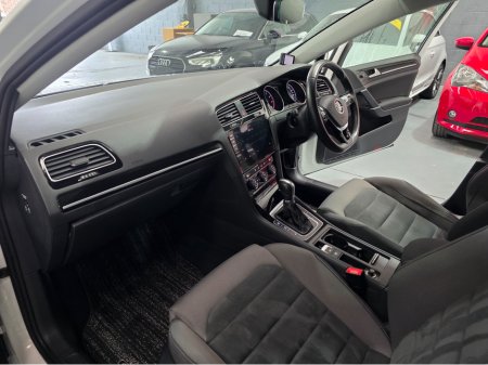 2018 Volkswagen Golf Highline €18,950 thumbnail