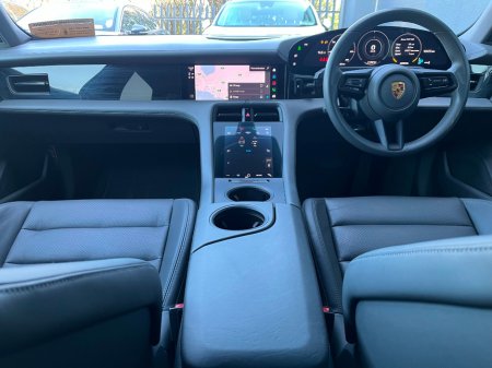 2022 Porsche Taycan 4S Cross Turismo 93kWh €61,995 thumbnail