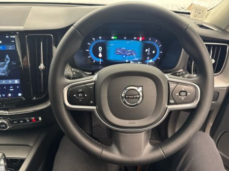 2022 Volvo XC60 - thumbnail 14