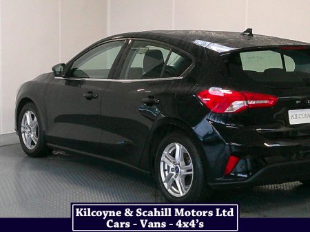 2021 Ford Focus ZETEC TDCI thumbnail