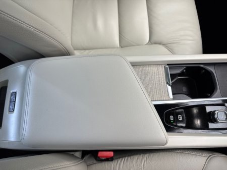 2023 Volvo XC60 - thumbnail 15