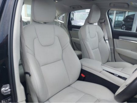 2021 Volvo S90 D4 MOMENTUM AT 4DR AUTO €34,950 thumbnail
