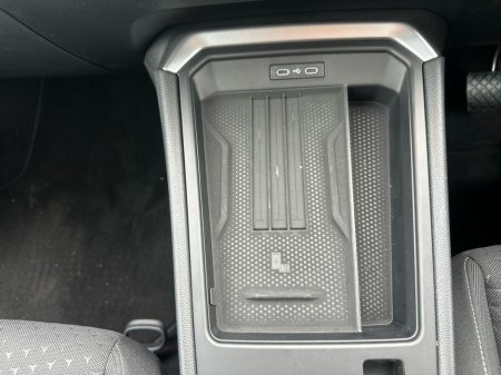 2026 Volkswagen T-Roc - thumbnail 18