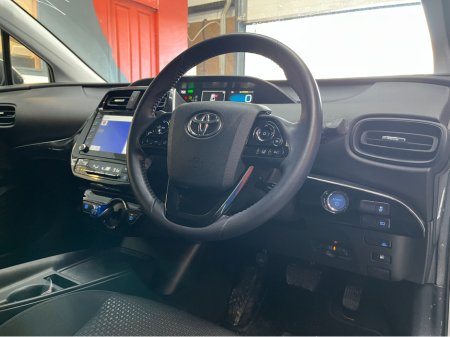 2022 Toyota Prius 2022 TOYOTA PRIUS S SAFETY SENSE 1.8 AUTOMATIC / CRUISE CONTORL / REVERSE CAMERA AND MORE thumbnail