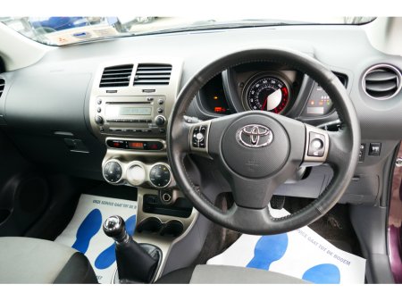 2011 Toyota Urban Cruiser 1.4 D-4D AWD 5DR €6,500 thumbnail