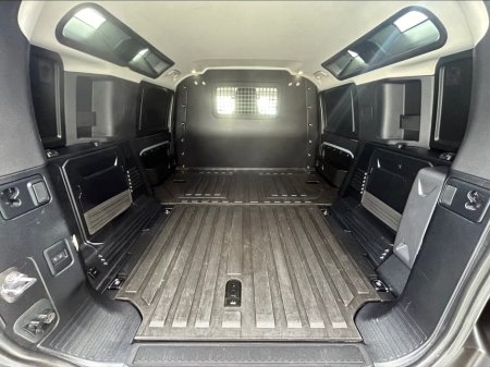 2023 Land Rover Defender - thumbnail 7