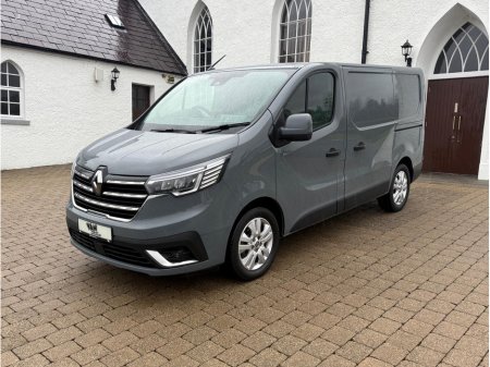 2023 Renault Trafic SL28 SPORT BLUE DC DCI €22,850
