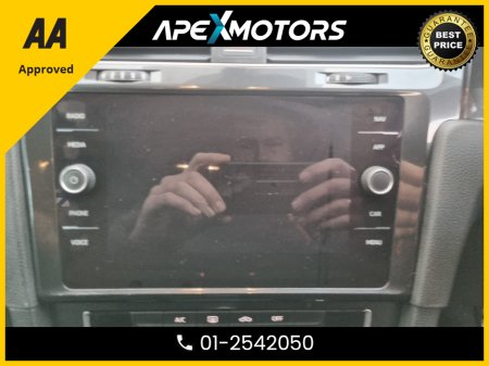 2017 Volkswagen Golf FINANCE ARRANGED * 1.0 SE NAV 110PS 5DR * NEW NCT JAN-28 * LOW LOW MILES  * IMMACULATE * 6-STAMPS SERVICE HISTORY * AA APPROVED * 101 SAFETY CHECKLIST * MANUAL * COLOUR REVERSE CAMERA * TOP-SPEC €17,949 thumbnail