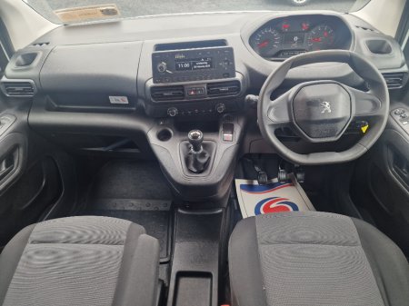 2020 Peugeot Partner - thumbnail 5