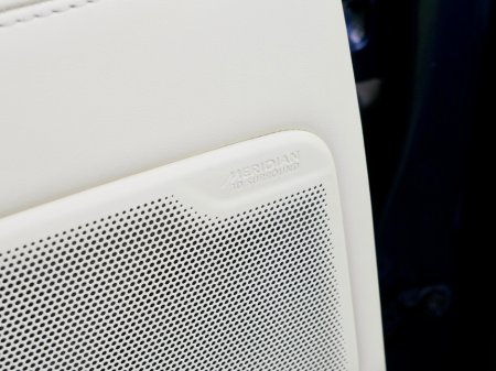 2025 Land Rover Range Rover - thumbnail 13