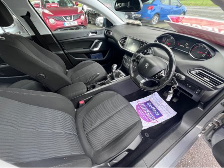 2016 Peugeot 308 - thumbnail 16