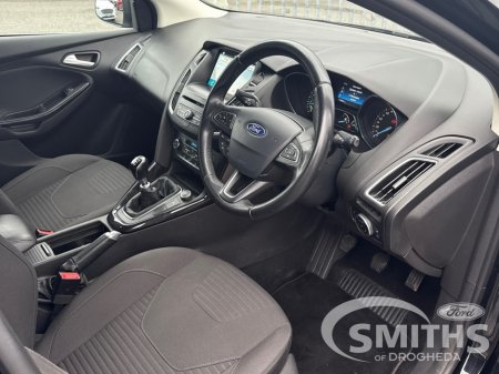 2018 Ford Focus - thumbnail 7