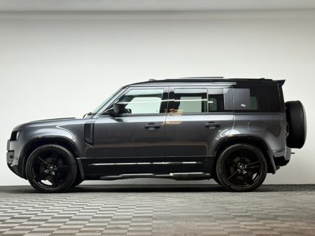 2024 Land Rover Defender - thumbnail 4
