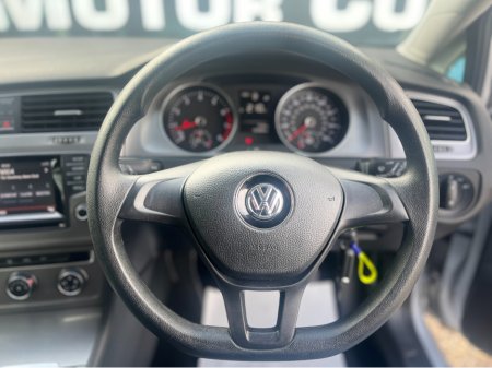 2013 Volkswagen Golf - thumbnail 10