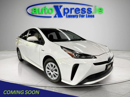 2019 Toyota Prius E, Hybrid, Automatic, Reverse camera
