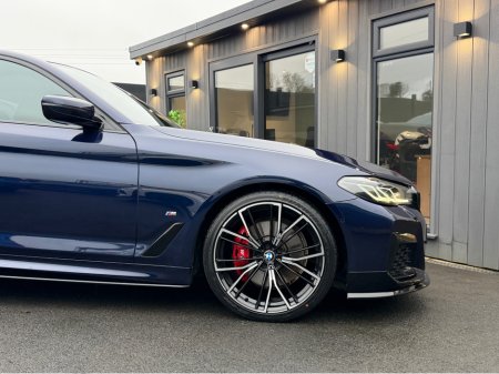 2020 BMW 5 Series - thumbnail 16