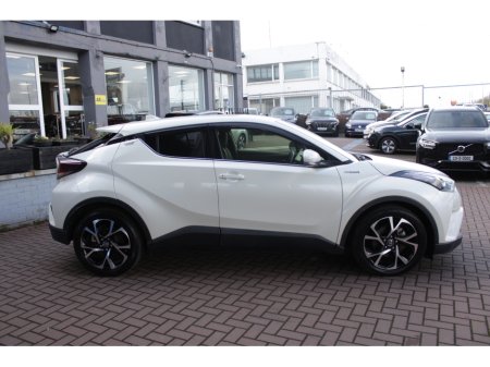 2017 Toyota C-HR - thumbnail 3