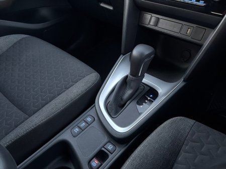 2023 Toyota Yaris Cross CROSS LUNA SPORT €28,888 thumbnail