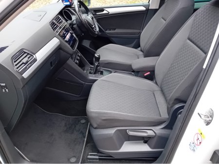 2019 Volkswagen Tiguan - thumbnail 10