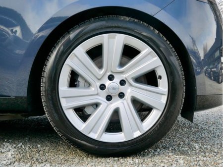 2025 Land Rover Range Rover - thumbnail 8