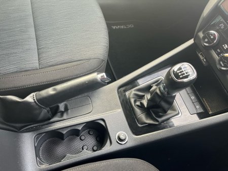 2021 Skoda Octavia COMBI Style 1.0TSI 115HP €20,995 thumbnail