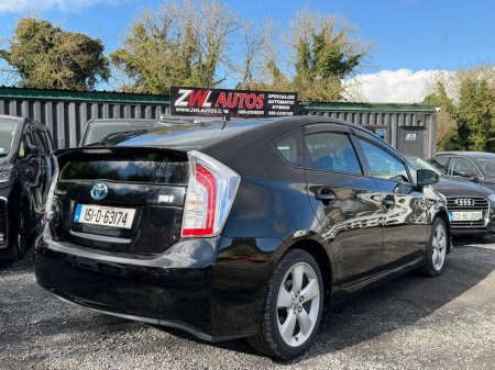 2015 Toyota Prius - thumbnail 6