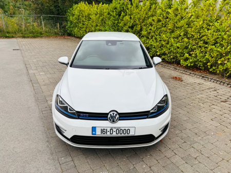 2016 Volkswagen Golf  €15,950