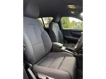 2022 Volvo XC40 - thumbnail 10
