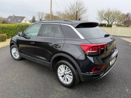 2023 Volkswagen T-Roc - thumbnail 8